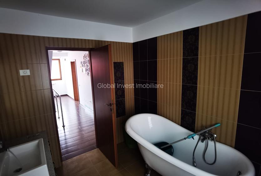 Navodari(Centru)- Casa D+P+2+T, construcție solidă, disponibila imediat - 9