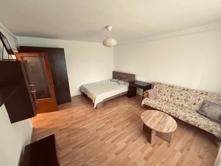 390euro-Studio 42mp -Unirii-OctavianGoga - 14