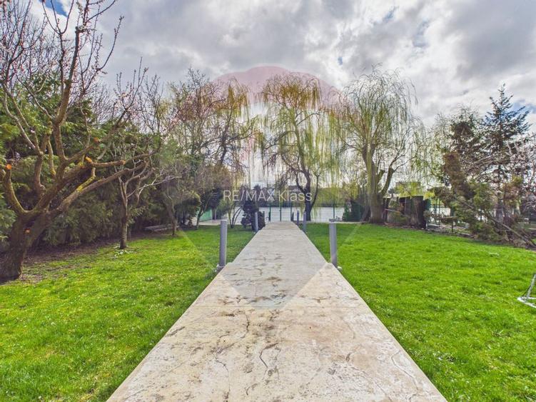 Casa / Vila cu 8 camere de vanzare - 2