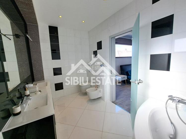 Casa Sibiu, terase panoramice, garaje, teren mare, Sura Mica - 12