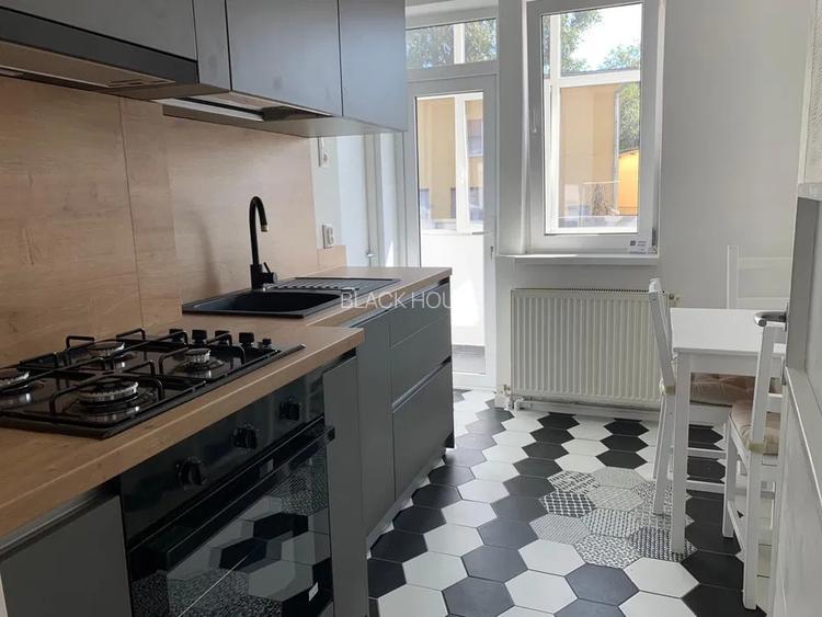 Apartament cu 2 camere decomandate, etaj 1, Central - Traian - 3