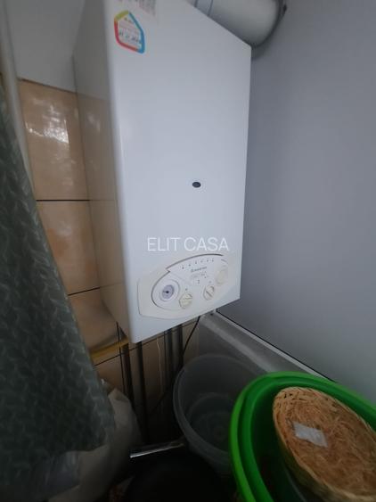 Apartament cu 3 camere decomandat, etaj 2/4, zona Cug - 16