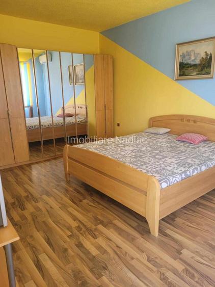 ViLA de LUX  cu un DESIGN deosebit in centrul orasului Nadlac - 17
