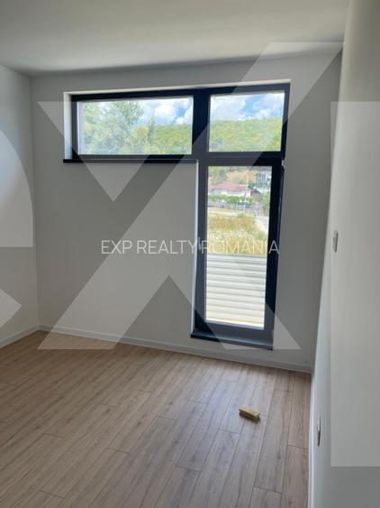 Case parter cu 4 camere în Budeasa – confort modern în mijlocul naturi - 17