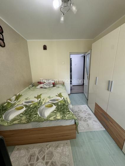 Apartament 4 cam, cf 1 dec, et 2/8, zona 9 Mai- Piata - 13