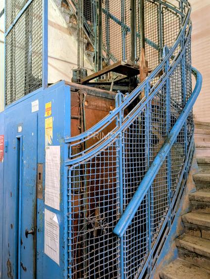 Pasajul Victoriei-strada cu umbrele,zona turistica,ultracentral,pretabil airbnb - 13