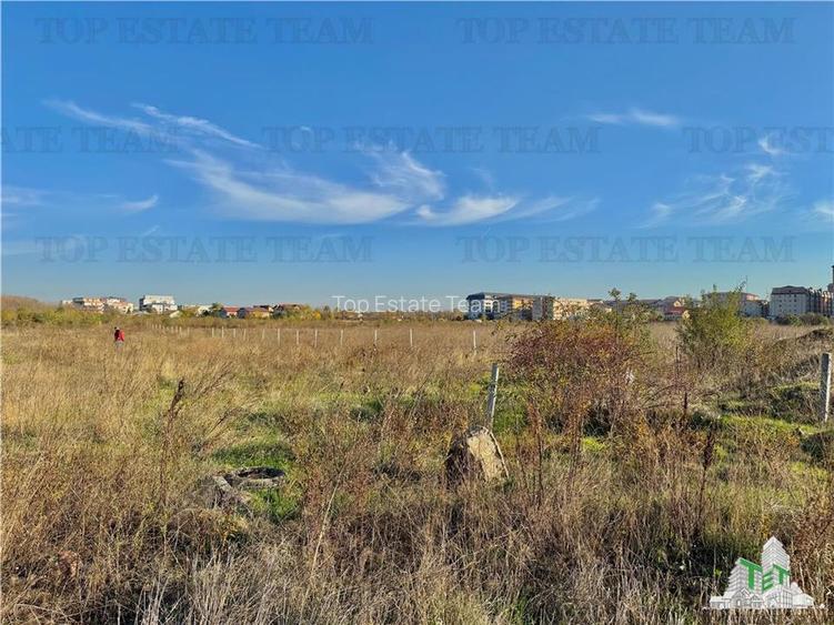 Teren de vanzare pentru bloc P + 7 sau case P + 2 / Comercial   in Drumul Tabere - 14