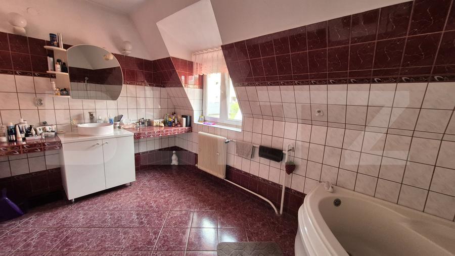 Casa cu 6 camere de vanzare, 245,70 mp, teren 525 mp, zona Bulevardului Closca