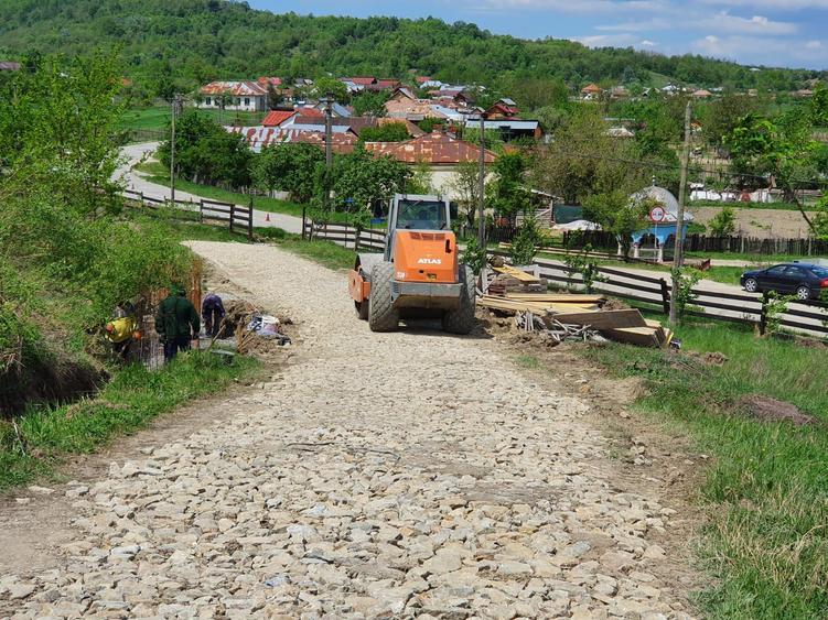 Judetul Valcea com. Zatreni teren in suprafata 33 ha