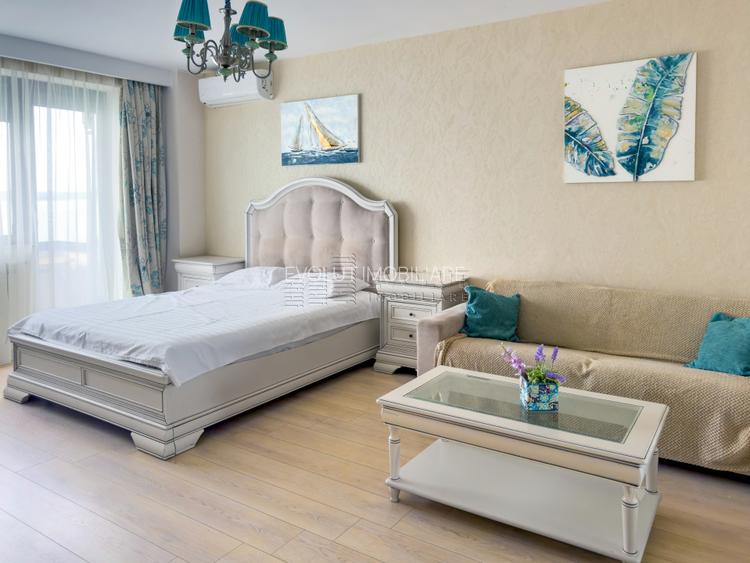 Mamaia Central- apartament 3 camere frontal lac - 40