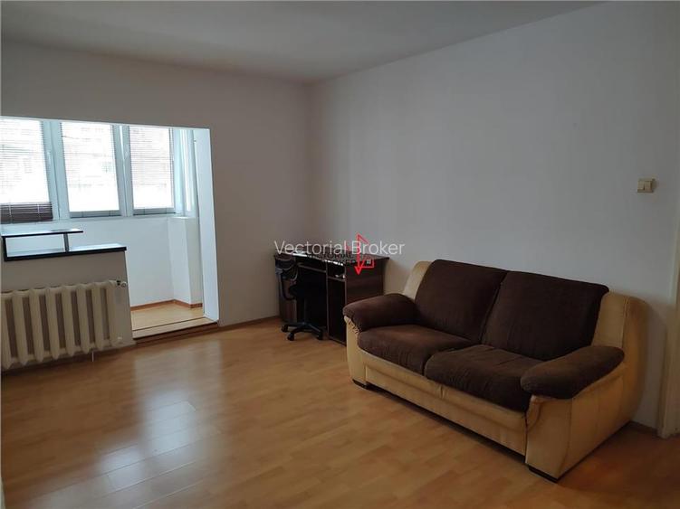 Garsoniera Dristor Metrou Bloc Mixt  Constructie 1986 Mobilata si Utilata 42MP - 7