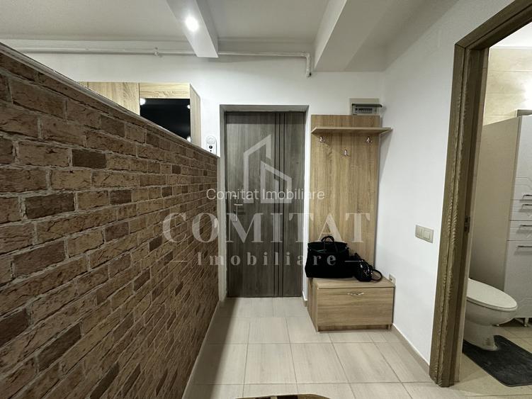 Apartament la etaj intermediar | 2 camere | Zona Str Porii - 18
