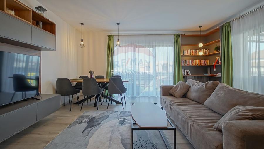 Vilă modernă, cu garaj, panouri și pompă de căldură, Cristian - 2