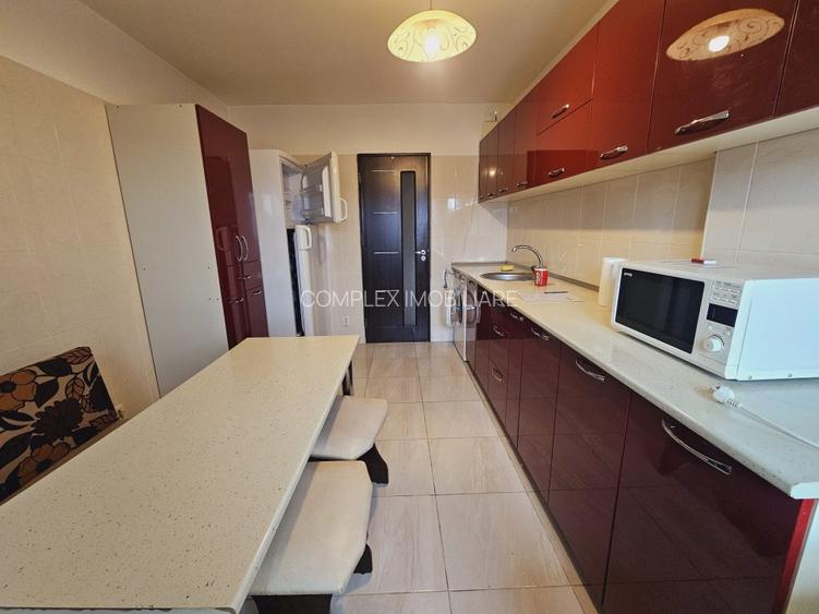 Timpuri Noi metrou la scara blocului | Vedere mixta | Apartament spațios - 15