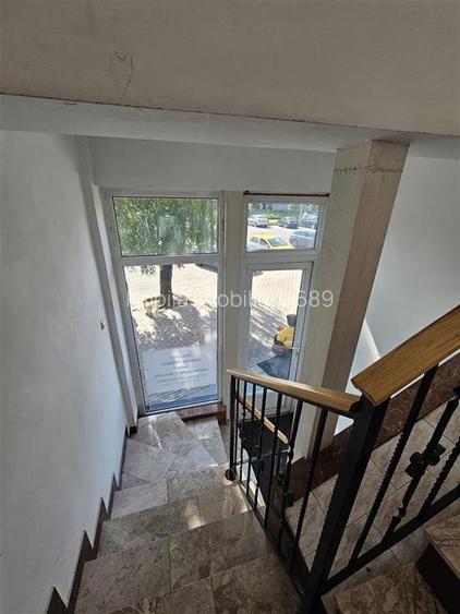 SPATIU DE INCHIRIAT IN ONESTI LANGA GARA, ZONA DE JOS - 2