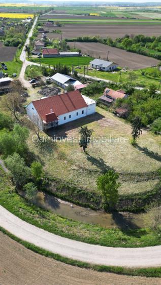 Conac de vanzare in Bihor, restaurat, la 40 km de Oradea, Romania - 7