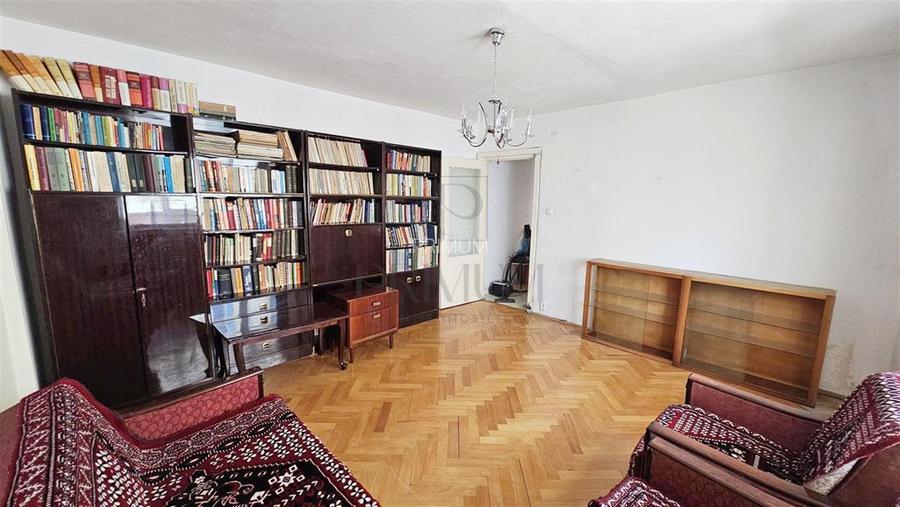 SOARELUI - 3 CAM - DECOMANDAT - BAIE RENOVATA - ETAJ 2 - BLOC IZOLAT - ZONA LINI - 3