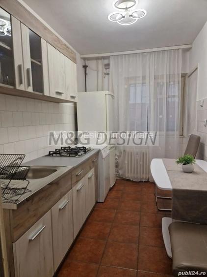 2 cam Girocului parter inalt  cu balcon - 10