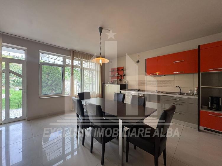 Casa individuala | Pensiune | 380 mp | 1377 mp teren | Cetate