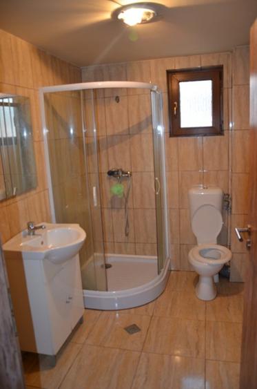 Inchiriez casa pentru muncitori in Dumbravita 100 euro/persoana