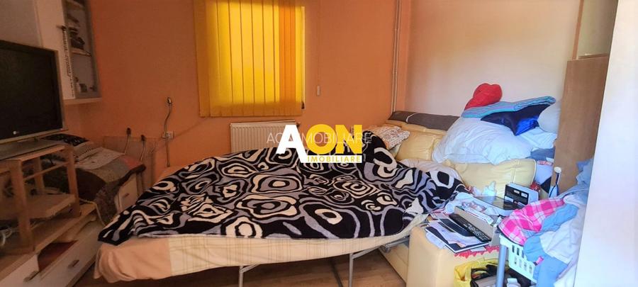 Vila pretabila pensiune + restaurant,  10 camere,  1000MP teren - 25