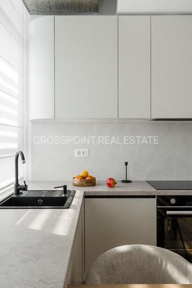 Up-site, 3 camere cu vedere liberă / Parcare și boxă - 9