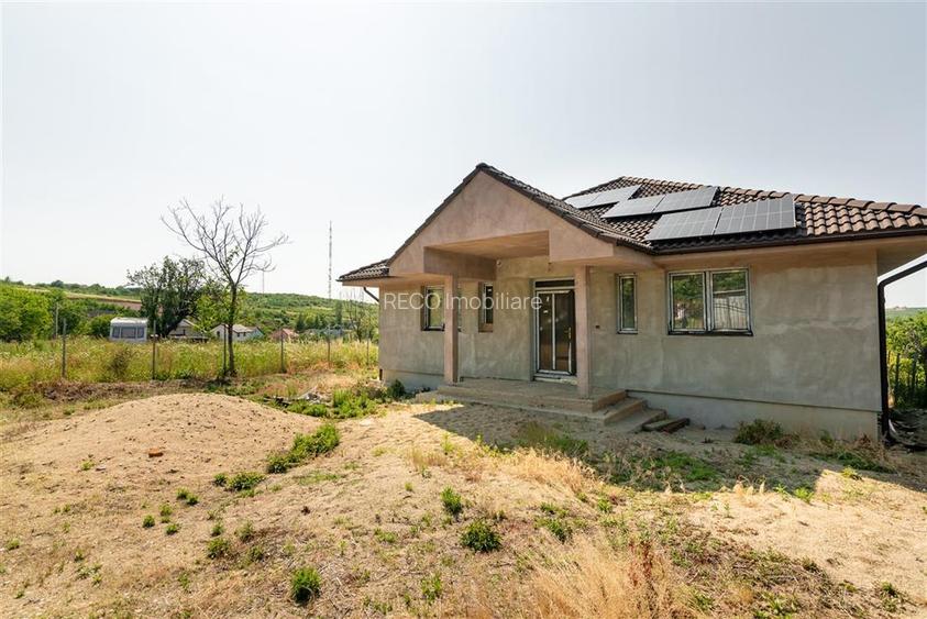 Casa cu living+3 camere cu panorama si teren mare pe Sofiei - 2