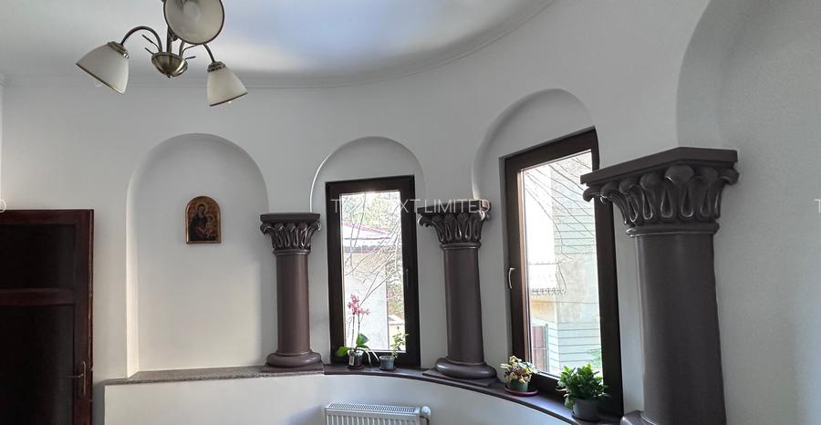 Etajul 1 în vila interbelică.5 camere. - 5