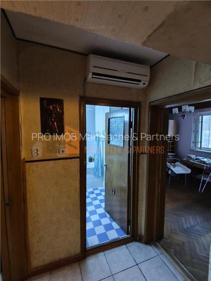 Apartament 3 camere cf 1 decomandat zona 23 August - 11