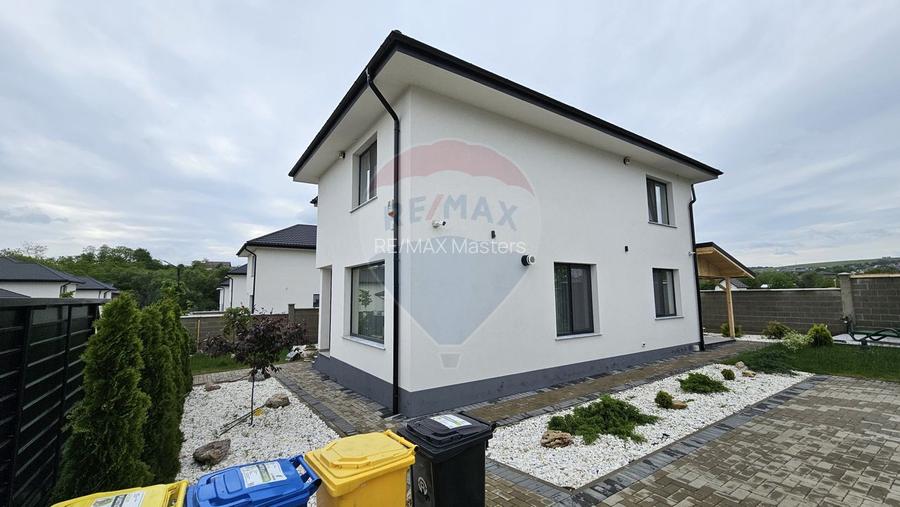 Vilă de lux cu 5 camere de vânzare in Ipotesti, Suceava - 7