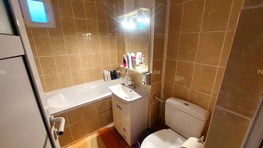 Apartament cu 4 camere decomandat Cetate-Mercur 2 bai 90 mp cu balcon si pivnita - 5