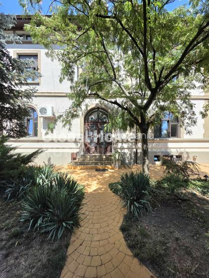Cismigiu Garden | Office Interbelic Villa - 12 Rooms - 637 Land - 441Sqm Surface - 52