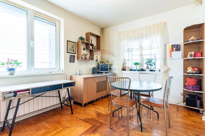 Casă / Vilă cu 4 camere de vânzare în zona Giulesti Sarbi - 8