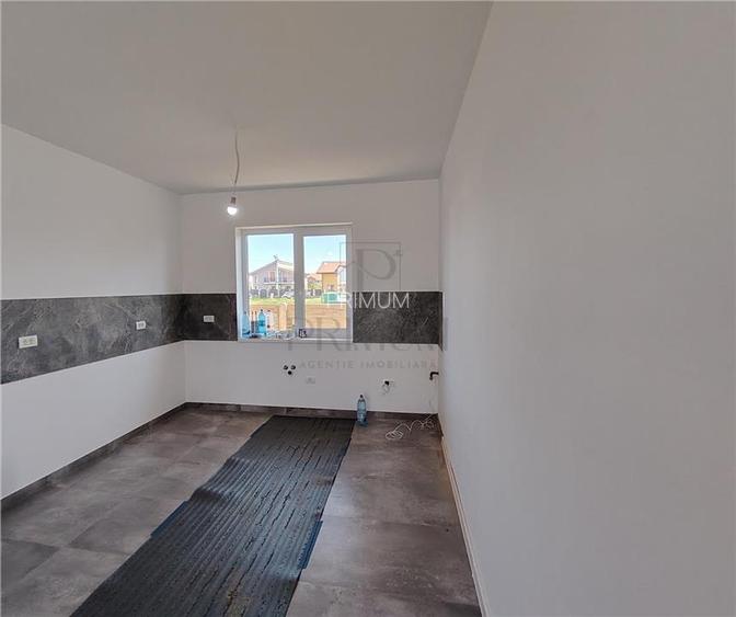 INDIVIDUALA LA CHEIE - TOATE UTILITATILE - ZONA POPULATA - 6