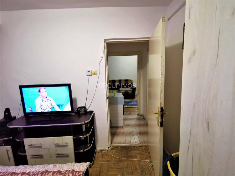 Apartament 3 camere | 49.000 € | Bazinul de Înot | Șarpantă - 8