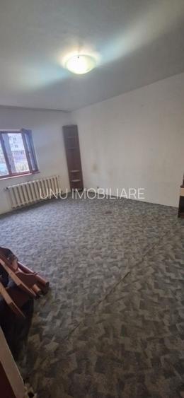 4 Camere Decomandat 84mp zona Nicolina 1 LIDL Prima Statie - 7