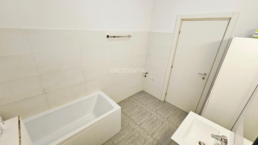 Apartament modern cu 4 camere, decomandat, in zona Piata Presei Libere - 16