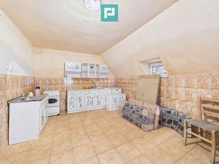 Casă și centru comercial, în localitatea Lazuri - 7