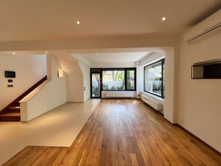 Vila  P+E,  finisaje de exceptie, piscina , IANCU NICOLAE -  Cambridge School - 2