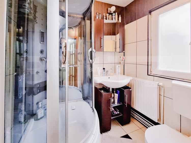 Casa cocheta in zona centrala cu potential si functionalitate excelenta - 9