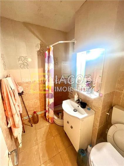 3 camere decomandate, str. Alecu Russo - 9