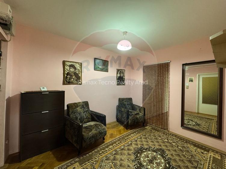 Apartament decomandat 3 camere -centrala proprie  zona Lebada - 10