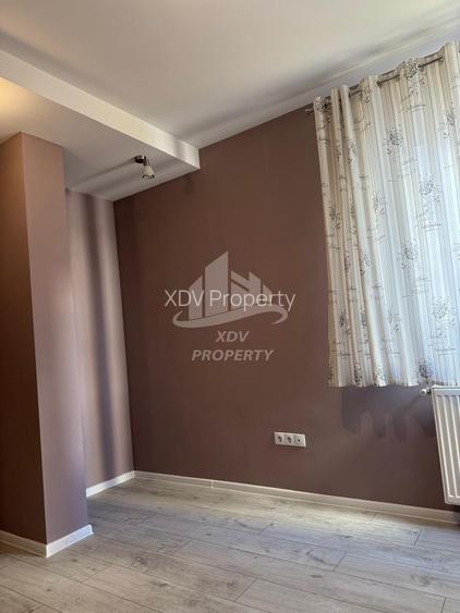 Apartament 4 camere decomandat , 2 bai, 2 balcoane,  90mpu , Parcare - 22