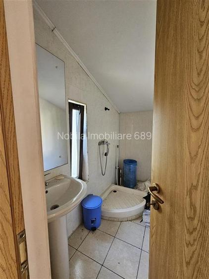 SPATIU DE INCHIRIAT IN ONESTI LANGA GARA, ZONA DE JOS - 22