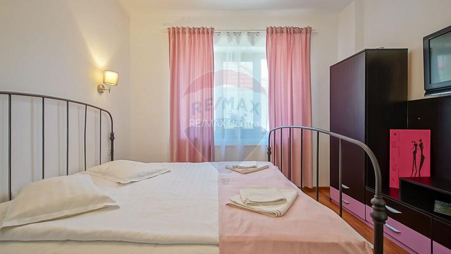Casă cu 2 apartamente în Brasov, investiție sigură sau căminul ideal - 18