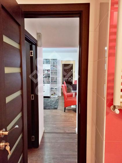 Apartament cu 3 camere, etaj intermediar, in Rogerius - 12