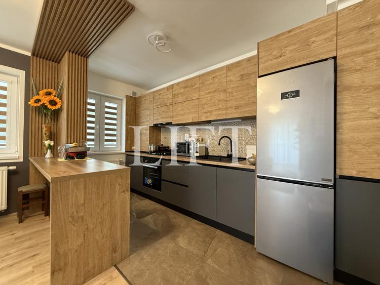 Apartament de 2 camere, decomandat, 54mp, Zona Tractorul - 7