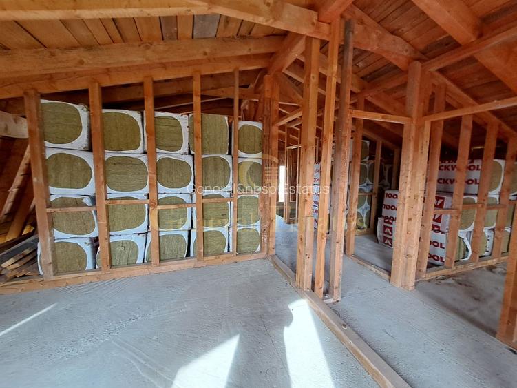 Casa moderna la rosu in Cristian - 10