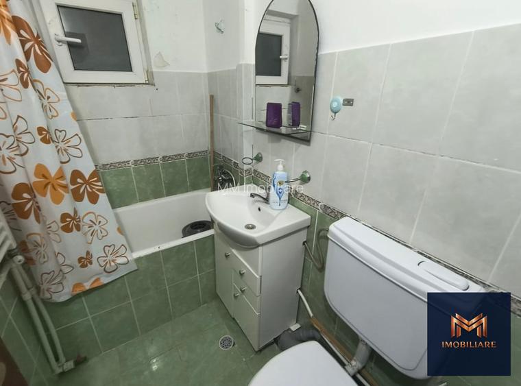 Apartament 2 camere, Zona Primaverii , etaj 4, semidecomandat - 34