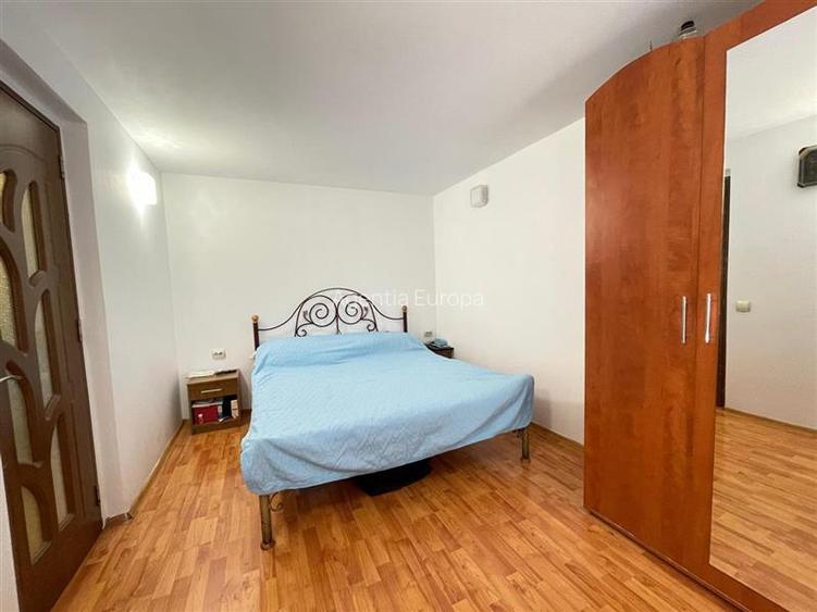 Casa  P+M de vanzare  zona Victoriei-Tulcea - 9